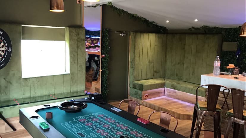 Entertainment Area – Private Residence - Image 2