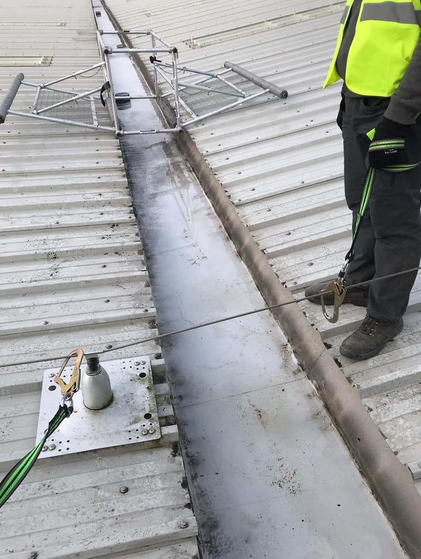 Roof Gutter Cleaning Works - Image 3