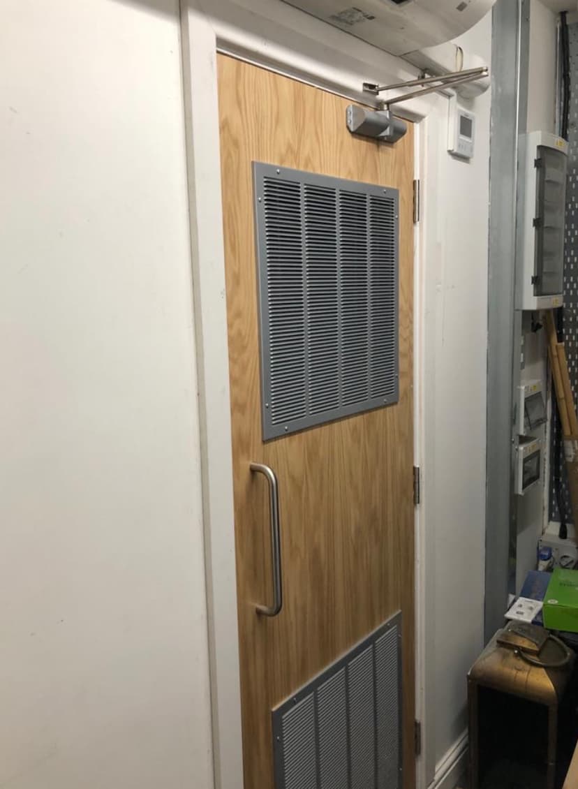 Server Room Fire Door With Intumesecent Grilles - Image 5